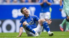 Alberto Reina se lamenta en un partido del Real Oviedo