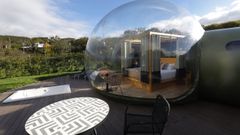 Detalle de una de las burbujas del glamping Luzada, de Xove