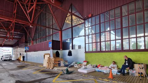 En la vieja estaci&oacute;n de buses siguen durmiento personas sin techo