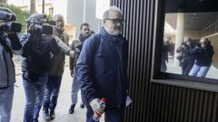 El exasesor del expresidente de la Generalitat Carlos Maz�n, Josep Lanuza, a su llegada al juzgado de Catarroja.
