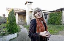 El alquiler le permitir� a Edurne intentar normalizar su vida en la casa que compr� y reform�.