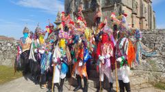 Los galos son la figura t�pica del entroido de A Mezquita, en A Merca.