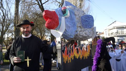 El colegio Julio Camba de Vilanova homenaje� los distintos entroidos de Galicia
