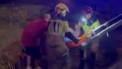 Rescatan a un hombre en estado de embriaguez que se cay� a la r�a de O Burgo en Cambre