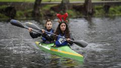 A Derradeira N�utica.Allariz despidi� el 2020 en piragua. Medio centenar de palistas participaron en esta actividad que tuvo car�cter solidario