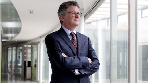 Ward habla en exclusiva con La Voz de Galicia para analizar el potencial de España como «socio estratégico», mientras advierte del peligro de que Europa pierda posiciones en investigación.