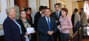 El acto del hermanamiento, en el a�o 2004 en Ribadeo, siendo alcalde Balbino P�rez Vacas. 