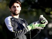 Sergio R�os ha encajado ocho goles en trece partidos con el R�pido de Bouzas. 