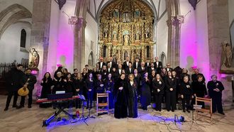 Mar&iacute;a do Ceo con la Coral Polif&oacute;nica de Ribadeo