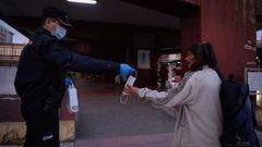 Reparto de mascarillas en A Coru�a