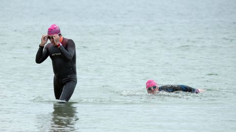  Traves�a a Nado Illa de R�a organizada por la asociaci�n contra el cancer de Ribeira 2026