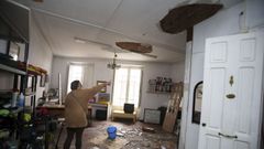 La inundaci�n provoc� que parte de los falsos techos de escayola se desplomasen