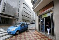 La panader�a en la que entraron a robar ayer est� enfrente del Palacio de Justicia de Ferrol. 