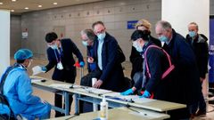 Miembros de la OMS en su visita a Wuhan