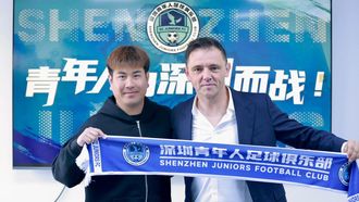 El entrenador gallego Ramiro Amarelle, en su presentaci&oacute;n con el Shenzhen Juniors chino.