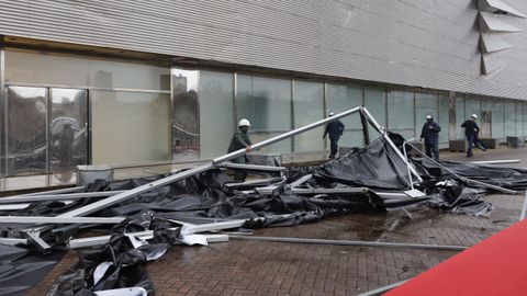 Daos en la carpa de los premios Feroz debido al temporal 