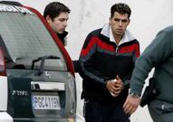 Japito, llevado por la Guardia Civil al juzgado en el 2011.