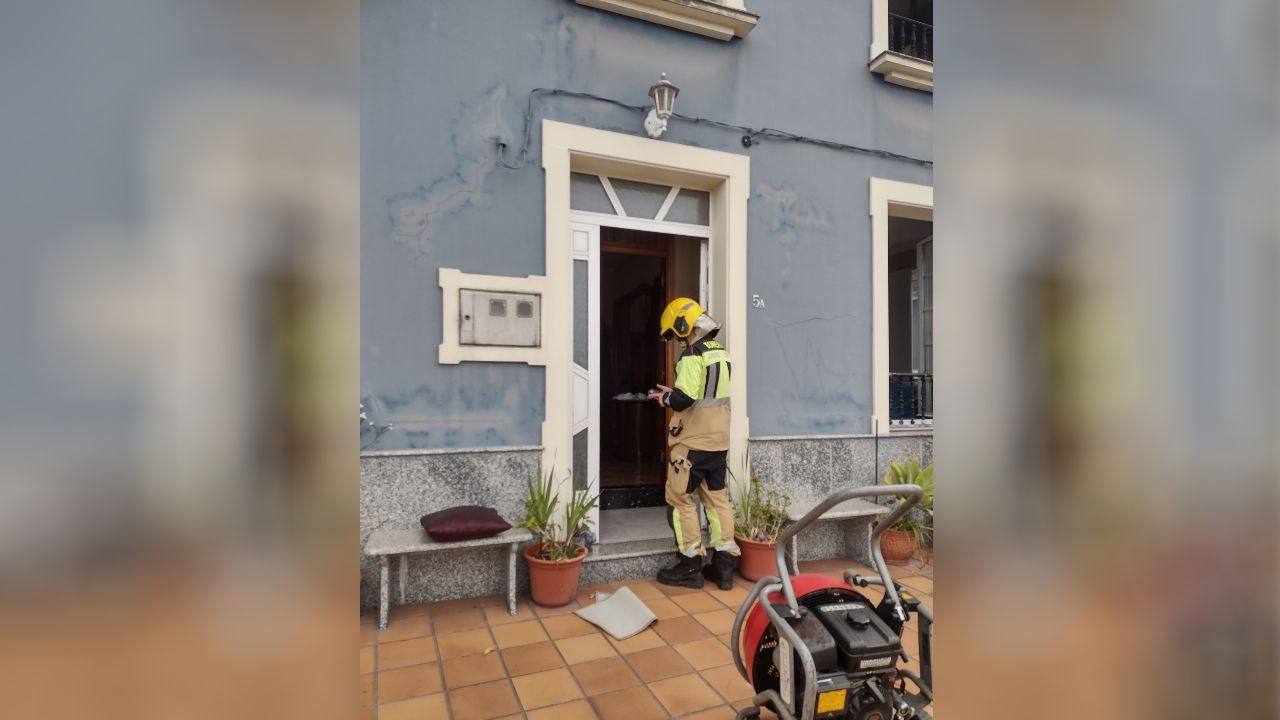 Evacuadas al hospital dos mujeres por inhalar humo de un generador ...