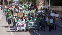Manifestaci�n en defensa de la educaci�n p�blica en Teruel.