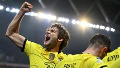 El actual jugador del Celta Marcos Alonso, celebrando un gol del Chelsea en su partido contra el Lille del 16 de marzo del 2022.