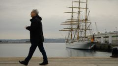 Atraca en A Coru�a el Gorch Fock, la joya de la Marina alemana