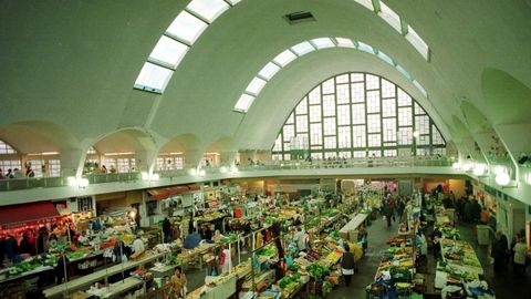 El mercado mantuvo hasta la actualidad la funcin para la que fue creado, descontando un breve perodo durante la Guerra Civil, antes de la inauguracin, en el que sirvi de refugio de las tropas de Franco que no encontraban acomodo en el desbordado cuartel de Atocha.