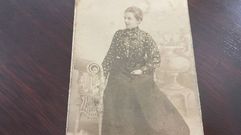 Retrato de una mujer de 1898 que apareci� en el suelo en Ponte Caldelas