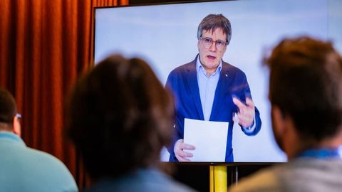Carles Puigdemont clausur desde la distancia el acto organizado por la fundacin Fundem la Repblica de Junts