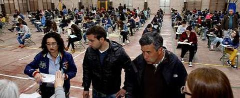 Las pruebas tuvieron que realizarse en el polideportivo del instituto carball�s.