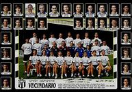 <span lang= es-es >El Fabricio de hace diez a�os</span>. El p�ster del Vecindario de Divisi�n de Honor y la ficha de la 2004-2005 recuerdan el paso de Fabricio por el equipo.