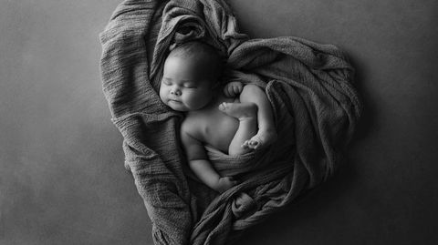 Imagen elegida como mejor fotograf�a de reci�n nacido de Espa�a del 2026, tomada en Mate Estudio