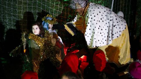 Cabalgatas de Reyes de Ourense.Verín también recibió la visita de sus majestades de Oriente antes de comenzar su reparto de regalos