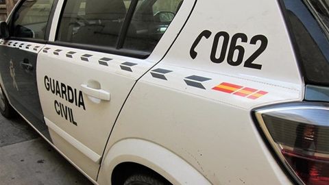 Imagen de archivo de una patrulla de la guardia civil