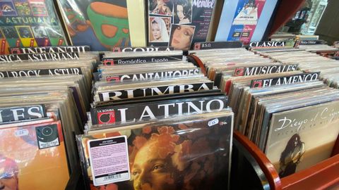 En La Bomba Records cuentan con una amplia variedad de vinilos de diversos géneros musicales