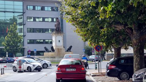 El tr�fico de la Ronda se desv�a junto al Parque Rosal�a