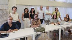 Os autores que participan estes d�as na residencia xunto � directora, Eva Mejuto, arriba � dereita