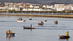 Las actividades relacionadas con el mar son las que m�s empleo han perdido, junto con el campo