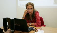 Encarnaci�n imparti� un curso sobre la ansiedad en la infancia en el Colexio de <span lang= gl >Psicolox�a</span>. 