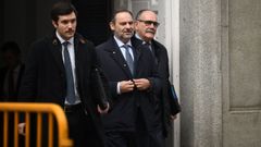 �balos, al igual que su hijo V�ctor, ser�n uno de los llamados a declarar en la comisi�n del Senado