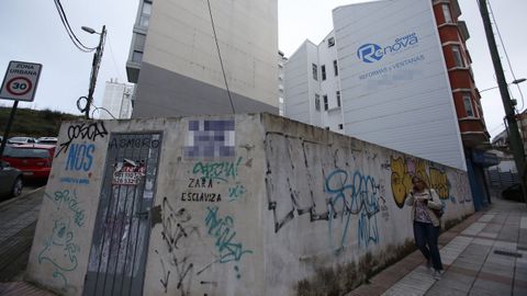 El solar est� en la avenida de Peruleiro