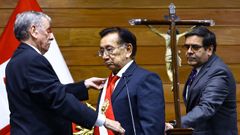 El nuevo presidente interino de Per�, Jos� Mar�a Balc�zar, durante su toma de posesi�n