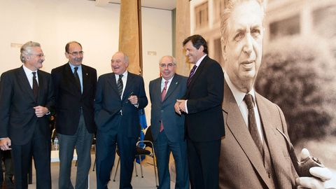 Antonio Trev�n, Sergio Marqu�s, Juan Luis Rodr�guez Vigil, Vicente �lvarez Areces y Javier Fern�ndez en un homenaje a Rafael Fern�ndez