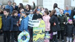 Protesta de familias del CEIP Froebel, de Pontevedra, este mircoles delante del colegio pblico de infantil y primaria