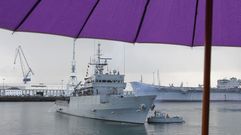 Recibimiento al �Serviola� tras su misi�n en el golfo de Guinea