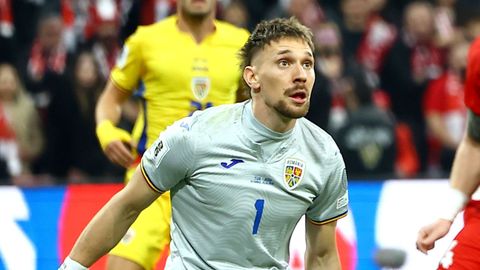 El portero del Celta Ionut Andrei Radu, con la selecci�n de Ruman�a.