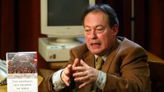 Gregorio Mor�n, retratado en Madrid en enero del 2003.