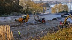 Trabajos de desescombro del antiguo viaducto del Chuac