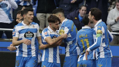 Los jugadores del D�por, celebrando el segundo gol del partido ante el Albacete.