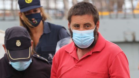 Hermida Castro a su llegada ayer a Las Palmas tras ser detenido a bordo del velero Nergha