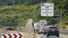 Imagen del desv�o habilitado hacia la N-VI por Pedrafita tras el derrumbe en la A-6.